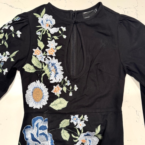 ASOS Women’s Black Blue Floral Embroidered Long Puff Sleeve Dress Size 0 NWOT - Picture 7 of 13
